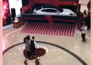 求婚交警小姐姐,甜蜜瞬间见证真挚爱情