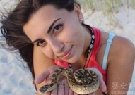 美女与蛇,探寻古老传说的现代启示