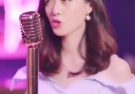 窗口唱歌小姐姐,邂逅歌声中的温柔小姐姐